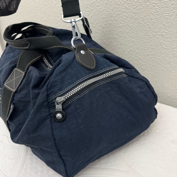 Kipling Large Dark Blue Duffel Bag Travel Gym Weekender Sports Tote - Picture 6 of 10